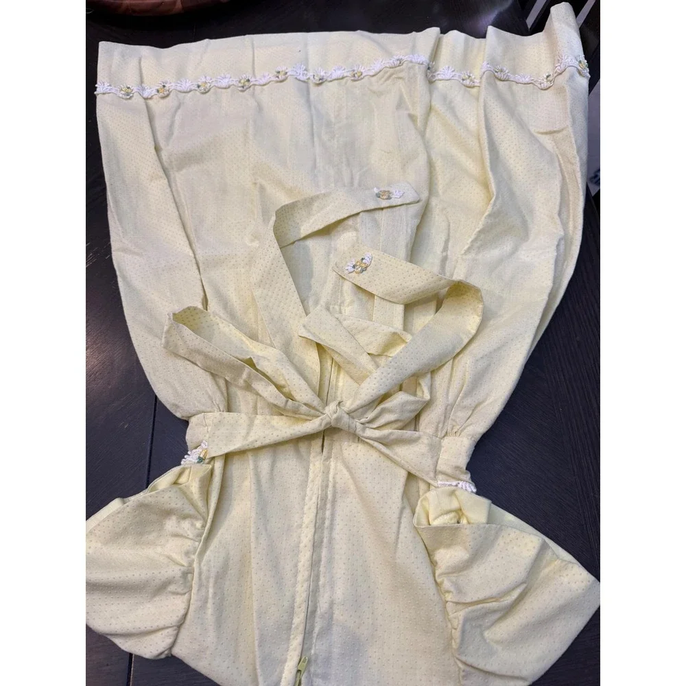 Vintage Yellow Swiss Dot Girls Dress Floral Lace Trim Puff Sleeve Bow Back‎